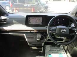 インパネ全体です！内装のボタンの位置などをご確認ください♪