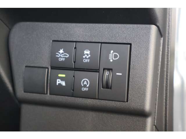 衝突被害軽減ブレーキシステムをはじめとする安全装備や快適装備が充実しています♪
