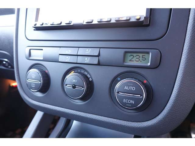 デュアルオートエアコン