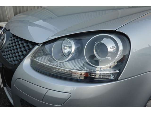 ヘッドライトも綺麗な状態です！