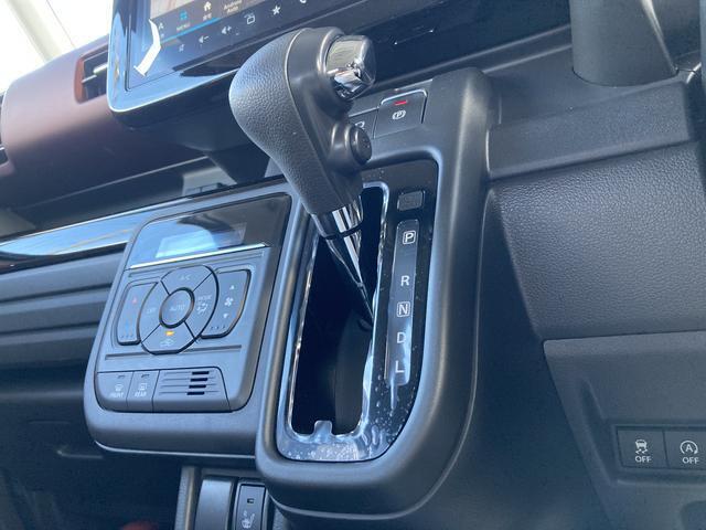 変速ショックが少なくスムーズな発進加速が魅力のCVT車です。