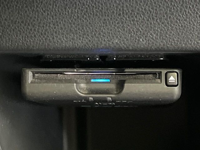 【ETC】高速道路の料金所をストレスなく通過！話題のスポットやサービスエリアに多い「スマートIC」利用時は必須のアイテムです。当店でセットアップを実施、ご納車当日からすぐにご利用いただけます！