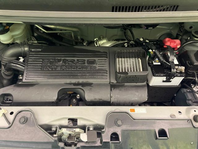 親切・丁寧な専門メカニックスタッフが応対！・車検・点検整備・事故等の修理などアフターサービスも安心。お車のカスタマイズもネクステージのサービススタッフまでご相談ください！