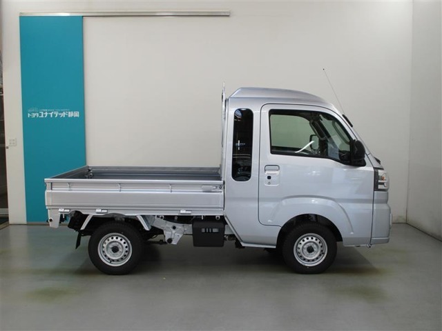 全メーカー対応のロングラン保証。メーカーや年式を問わず、走行距離無制限、納車日から1年間の保証を無料でお付けして販売しております。