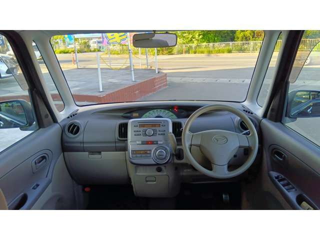 運転席・助手席の俯瞰視点です！乗った際のイメージが湧きますね！
