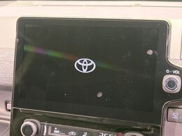 【10.5インチナビ】高級感とインパクトのある大画面ナビを装備。各種オーディオ操作はもちろん、スマホ連携もできる利便性の高いナビです♪