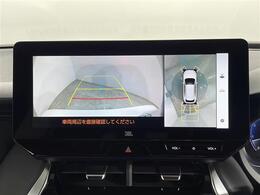 【パノラミックビューモニター】クルマを真上から見下ろした視点で駐車をサポートします！クルマの斜め後ろや真横など、いち早く障害物に気が付くことができます。