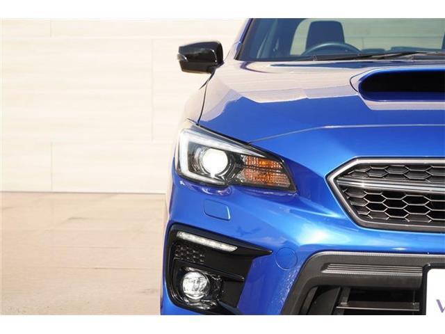 ブラックベゼル付LEDヘッドライト装備☆オートライト機能装備☆夜になったり、トンネルに入ったりなどセンサーが暗くなったことを感知するとライトが自動で点灯してくれます☆