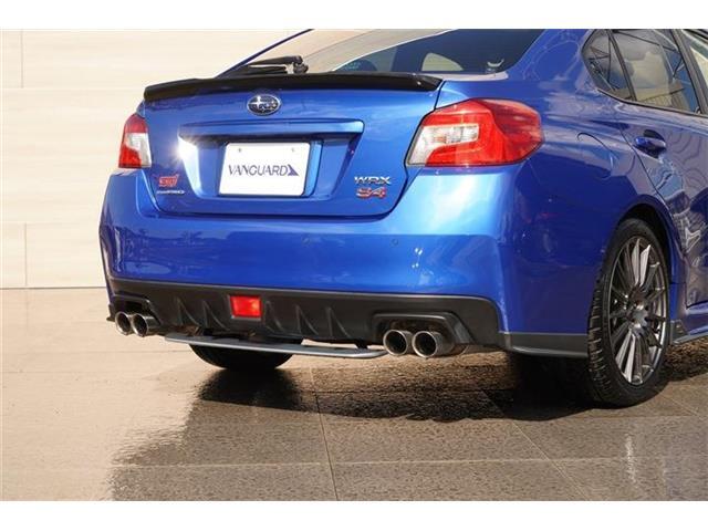 大人気ディーラーオプションのSTI製リアアンダースポイラー・リアサイドアンダースポイラー装備☆空力性能を高めるとともに、洗礼されたスポーティーなデザインで存在感を一層引き上げます☆