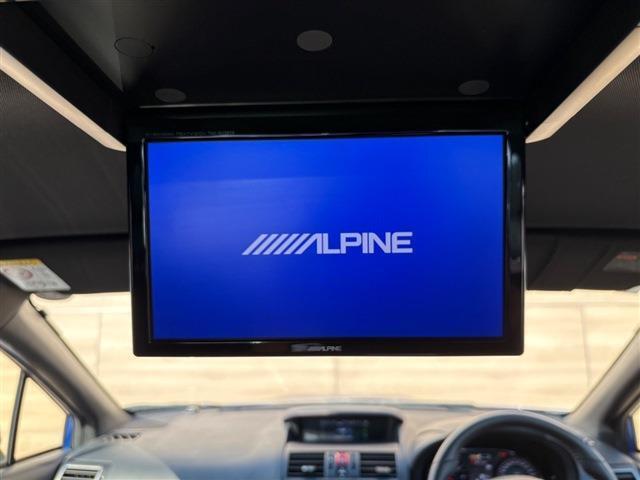 アルパイン製10.1インチ後席モニター装備☆後部座席の乗客が快適に過ごせる後席モニター☆映画やアニメなど映像を楽しむことができます☆
