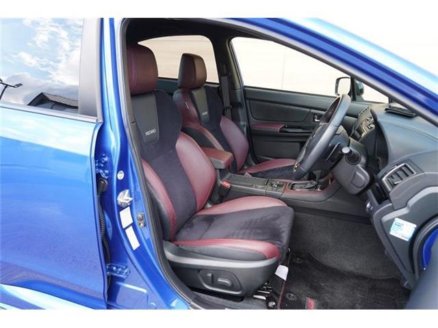 運転席にはシートヒーター・パワーシート装備で快適なドライブをサポートしてくれます☆シートコンディション良好です☆