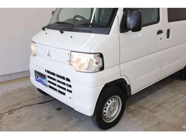 ヘッドライトも明るく、夜間でも明るく安心して運転できますね！