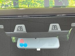 【スズキ　セーフティサポート】走行中に前方の車両等を認識し、衝突しそうな時は警報とブレーキで衝突回避と被害軽減をアシスト。より安全にドライブをお楽しみいただけます。