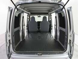 ラゲージスペースもしっかり確保。買い物の荷物もばっちり積み込むことができて便利です。