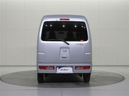 全国トヨタディーラーの中でも数少ない、トヨタ認定検査員が1台ずつ内外装をチェック。