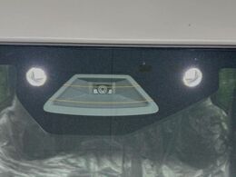 【スズキ　セーフティサポート】走行中に前方の車両等を認識し、衝突しそうな時は警報とブレーキで衝突回避と被害軽減をアシスト。より安全にドライブをお楽しみいただけます。