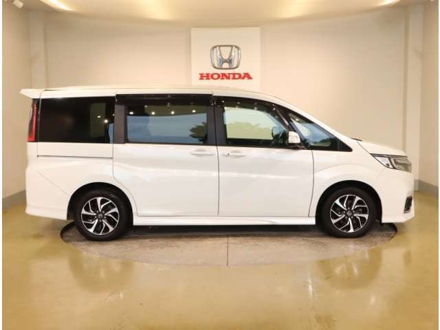 自動車保険・JAFも取り扱っております。また、お客様のご希望で保証延長（有償・一部の車種では取り扱いできません）もご準備しております。