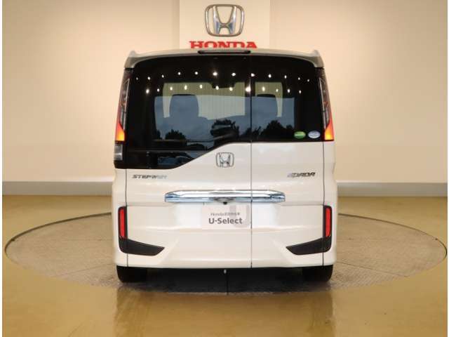 当社では安心してお乗り頂ける様に全車に1年間・走行距離無制限のホッと保証を無料でを付けしています。