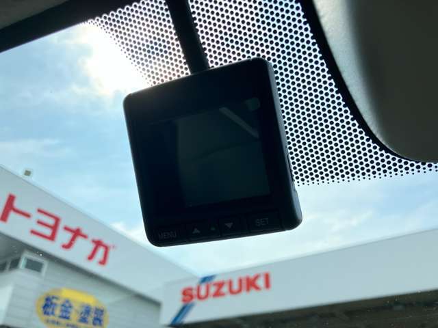 純正ドライブレコーダー（DRH-197SM）！万が一の時もしっかり録画！今や欠かせない装備です！