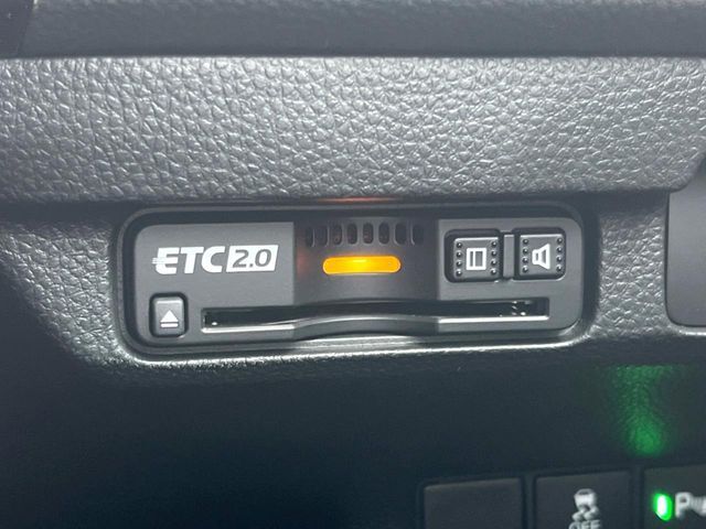 【ETC】高速道路の料金所をストレスなく通過！話題のスポットやサービスエリアに多い「スマートIC」利用時は必須のアイテムです。当店でセットアップを実施、ご納車当日からすぐにご利用いただけます！