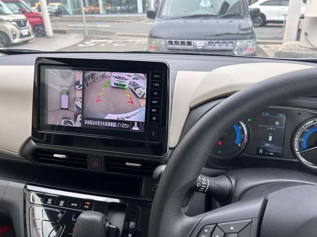 上空から見下ろしたような表示で車両感覚のつかみやすい『アラウンドビューモニター』に移動物検知警報（MOD）があり更に安心です。
