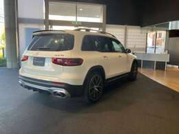 メルセデス・ベンツの真価を更に身近に感じていただけるように、様々なファイナンスプログラムをご準備しております。認定中古車にも残価設定プログラムも使用できます。