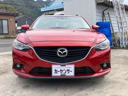 ENEOSのガソリンスタンドが当店です。展示場はスタンド向かいにございます。