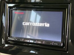 【ナビゲーション】目的地までしっかり案内してくれる使いやすいナビ。Bluetooth接続すればお持ちのスマホやMP3プレイヤーの音楽を再生可能！毎日の運転がさらに楽しくなります！！