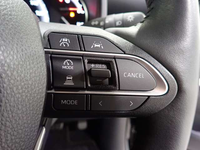 【ステアリングリモコン】ナビ画面を操作せず手元で楽々操作♪　安心・安全に繋がりますね☆