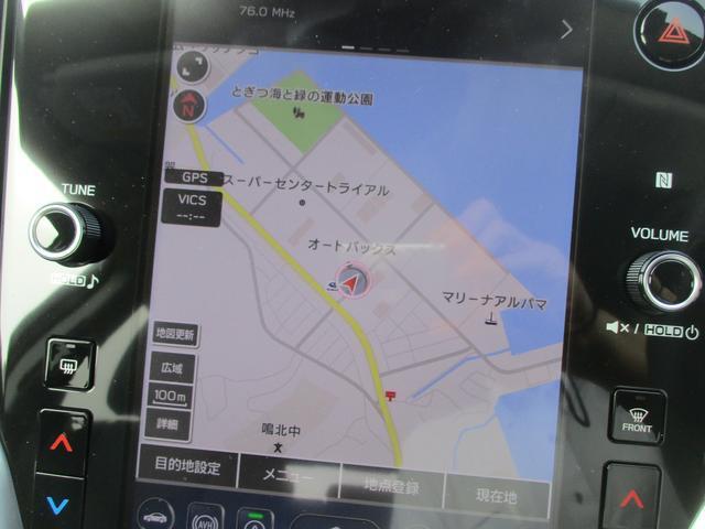 初めての場所、長距離ドライブも安心のナビ付きです。