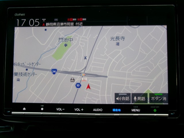 ホンダ純正ナビGathers(VXM-217VFNi)を搭載。知らない、初めての道でも安心。メーカーオプションのフルセグTVやDVD再生、Blurtoothも使用できます。