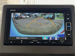 【バックカメラ】駐車時に後方がリアルタイム映像で確認できます。大型商業施設や立体駐車場での駐車時や、夜間のバック時に大活躍！運転スキルに関わらず、今や必須となった装備のひとつです！