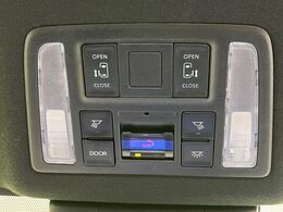 【両側パワースライドドア】スマートキーや運転席のスイッチで後席両側スライドドアの開閉が可能♪電動だから力を入れてドアを開ける必要が無く、小さなお子様でも簡単に開け閉めでき快適です♪