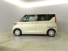 中古車の総合評価や内外装の状態などをひと目で分かるよう、プロの検査員が実施した「車両検査証明書」をご用意しています。