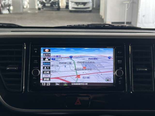 ナビ付きでロングドライブも安心！