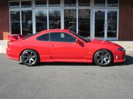 正しく修復後は各部のカスタム部品を全て新品にて製作。他の弊社作品車同様に安心安全な高品質カスタム車に仕上げました☆修復中の施工画像も多数残しています。いわゆる安心できる修復歴アリ車輌です☆