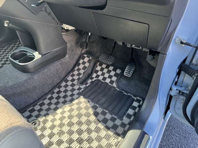 クルマ販売はもちろん、車検・整備、板金・塗装 まで、お客様のトータルカーライフをサポートいたします！まずはお気軽にフリーダイヤル【0078-6002-156211】までお問い合わせください。