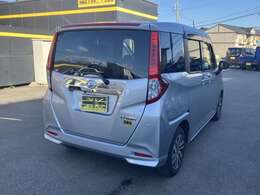 当店は、JU中古自動車販売士がいる販売店です。JU中古自動車販売士とは、販売店店員の認定制度です。 中古車業界の健全化をめざし活動しているJUが実施しています。