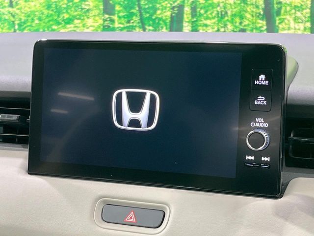 【純正ナビ】人気の純正ナビを装備。オーディオ機能も充実しており、Bluetooth接続すればお持ちのスマホやMP3プレイヤーの音楽を再生可能！毎日の運転がさらに楽しくなります！！