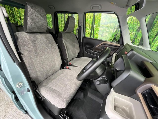 もちろん車内はキレイです♪よりクリーンな状態をキープしたいお客様には『ナノゾーンコート』がおすすめ！新型コロナウイルス対策や、除菌・消臭に効果を発揮し多くの方にご好評いただいております。