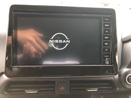 【純正9型ナビ】人気の純正ナビを装備。オーディオ機能も充実しており、Bluetooth接続すればお持ちのスマホやMP3プレイヤーの音楽を再生可能！毎日の運転がさらに楽しくなります！！