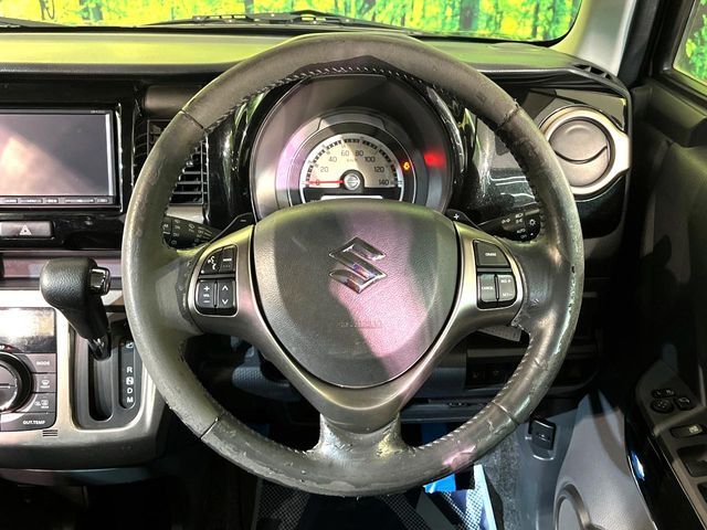 ステアリングも使用感が少なく、きれいな状態となっております♪