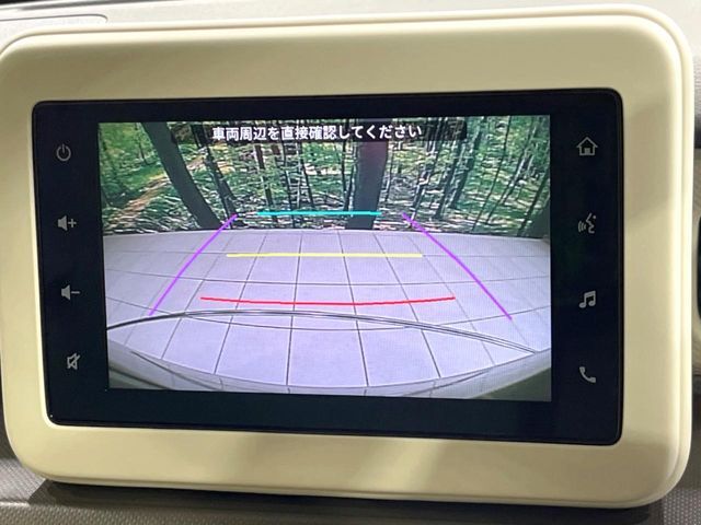 【バックカメラ】駐車時に後方がリアルタイム映像で確認できます。大型商業施設や立体駐車場での駐車時や、夜間のバック時に大活躍！運転スキルに関わらず、今や必須となった装備のひとつです！