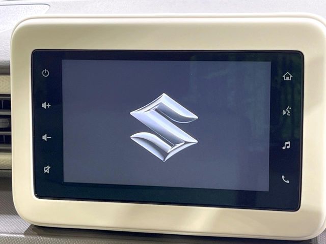 【純正ナビ】人気の純正ナビを装備しております。ナビの使いやすさはもちろん、オーディオ機能も充実！キャンプや旅行はもちろん、通勤や買い物など普段のドライブも楽しくなるはず♪