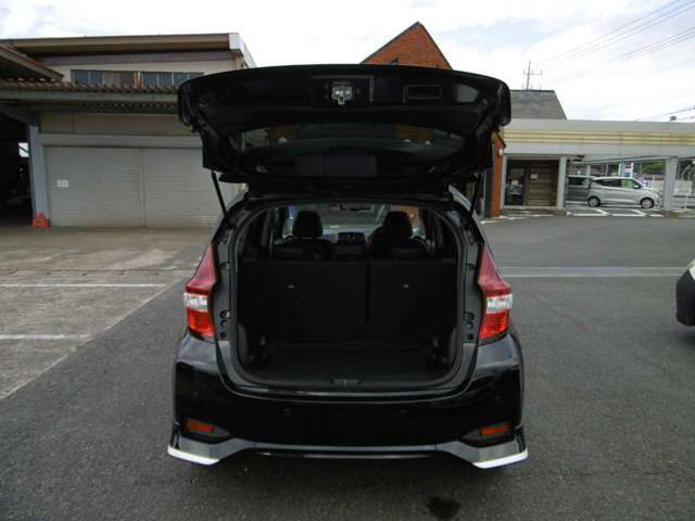 バックドア開けた状態です