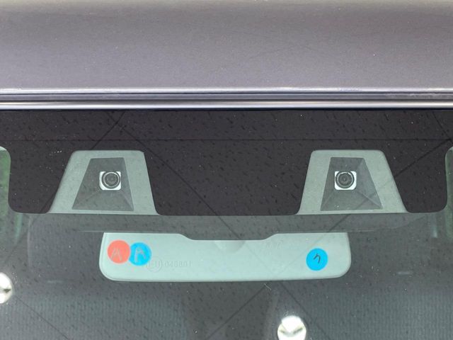 【スズキ　セーフティサポート】走行中に前方の車両等を認識し、衝突しそうな時は警報とブレーキで衝突回避と被害軽減をアシスト。より安全にドライブをお楽しみいただけます。