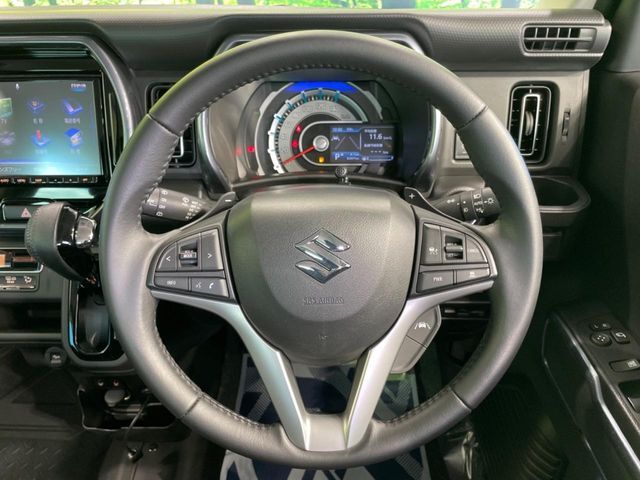 【純正革巻きステアリング】上質な革を使用することで、手にしっかり馴染みとても運転しやすいハンドルです♪