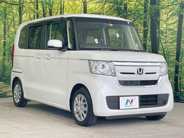 大好評のボディコーティング「弾スプラッシュコート」もご納車までに施工可能。通常のガラスコートと異なる、耐久年数6年の無機質ガラスコーティングが、ボディをキレイな状態に保ってくれます。