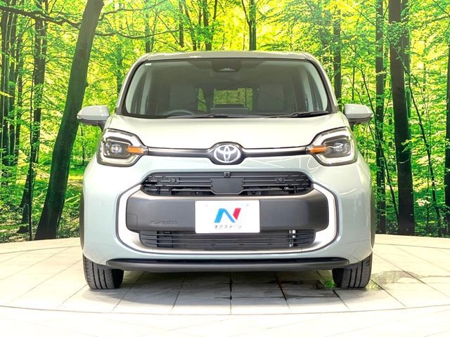 弊社では、全車『修復歴なし』のお車のみ取り扱っております。専任バイヤーによる厳選した仕入れの後、入庫後の車両チェックを行い、ネクステージが認定した高品質な中古車をご提供しております。