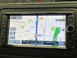 ●純正ナビ:一体感のあるナビは、高級感ある車内を演出してくれます。Bluetooth再生などオーディオ機能も充実しておりますので、運転もより楽しめます♪